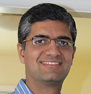 阿施施Kapoor博士,博士学位。
