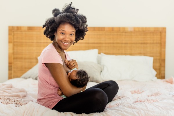 black woman breastfeeding