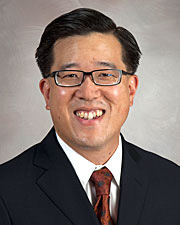 医学博士Sigmund Hsu博士