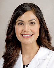 Azeema Moosa，医学博士