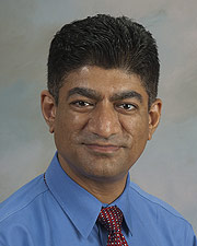 医学博士Amir M. Khan