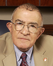 Stanley G. Schultz，医学博士