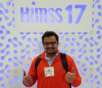 SBMI学生和HIMSS17计划助理副手Shah给出了两个大拇指